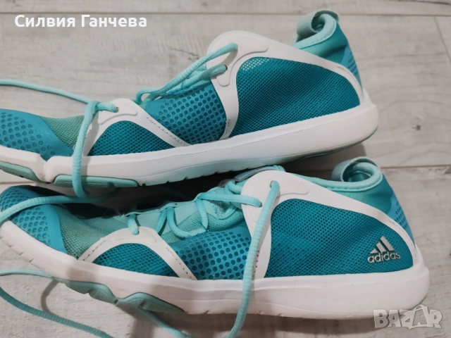 Дамски маратонки Адидас , снимка 3 - Маратонки - 52302236