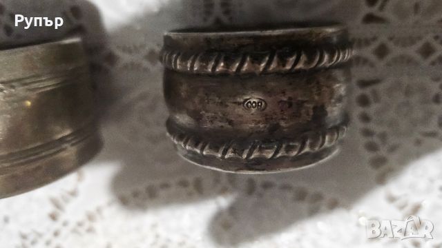 Вехториански сребърни салфетници, снимка 1 - Антикварни и старинни предмети - 45535027