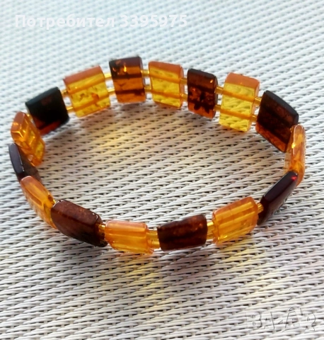 Гривна от естествен полиран кехлибар, снимка 7 - Гривни - 53580916