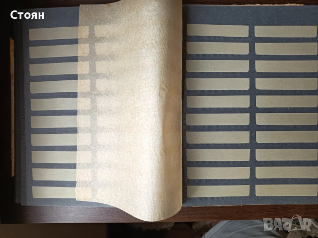 Класьор за пощенски марки, снимка 5 - Филателия - 49355575