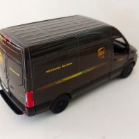 Mercedes-Benz Sprinter UPS Edition Delivery Van 1:48 , снимка 5 - Колекции - 42999675