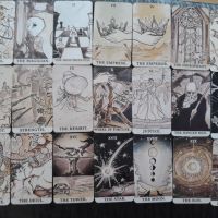 Таро карти, различни от масовите: Linestrider Tarot & Mystic Mondays & Ink Witch Tarot, снимка 15 - Други игри - 32863575