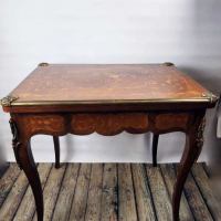 Старинна игрална маса с интарзия, снимка 2 - Антикварни и старинни предмети - 44975742