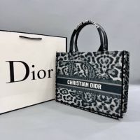 Дамска чанта Christian Dior, снимка 10 - Чанти - 45248528