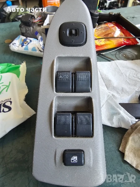 Бутони ел. стъкла и огледала за Mazda Premacy Minivan (07.1999 - 03.2005), № C8H-D172, снимка 1