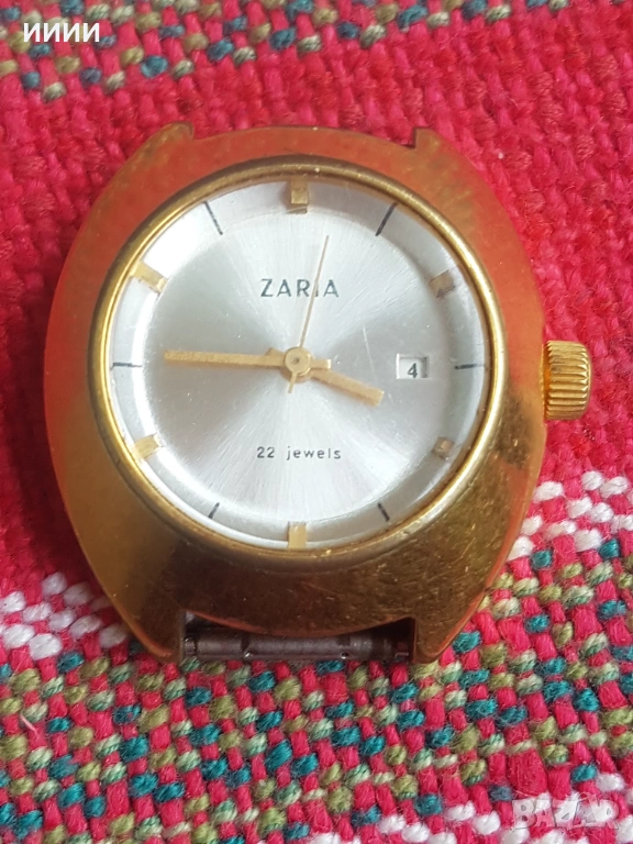 Позлатен часовник Заря обемен корпус , снимка 1