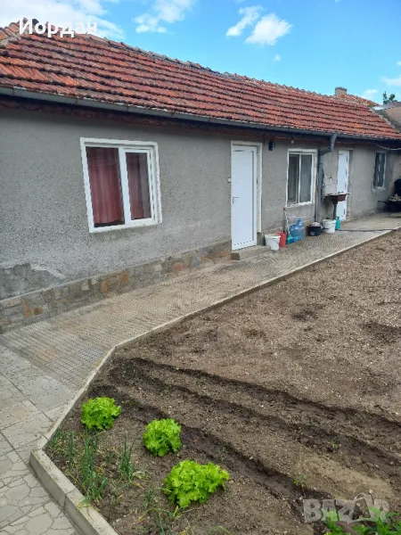 Самостоятелна къща в с. Браниполе. , снимка 1