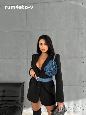 Невероятно сако с цвете от деним 