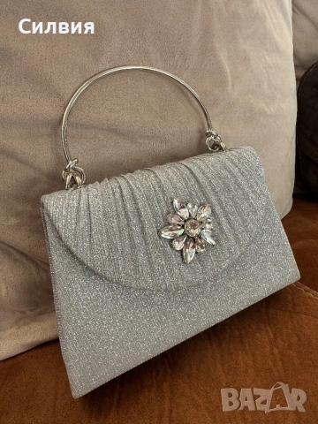 Сребърна официална чанта, снимка 3 - Чанти - 53892052
