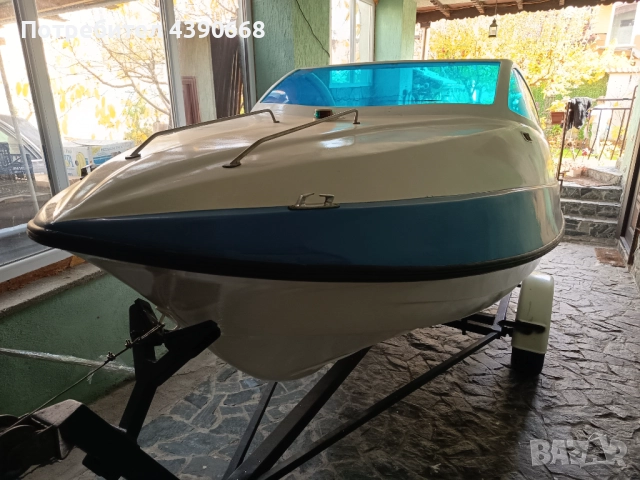 Лодка ELAN Gliser GT402 с колесар, снимка 3 - Воден транспорт - 52509218