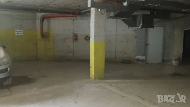 Гараж, паркомясто ж.к. Меден Рудник 16кв., снимка 3 - Гаражи и паркоместа - 50113227