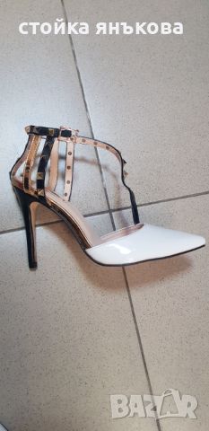 Шикозни бели дамски обувки със златисто , снимка 1 - Дамски елегантни обувки - 46395864