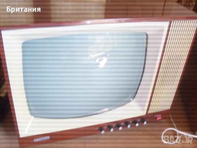 Стар български телевизор с покривало и крака., снимка 4 - Антикварни и старинни предмети - 50585179