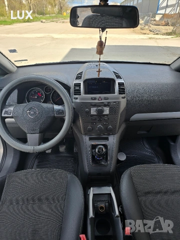 Opel Zafira 1.9 CDTI, снимка 6 - Автомобили и джипове - 54247062