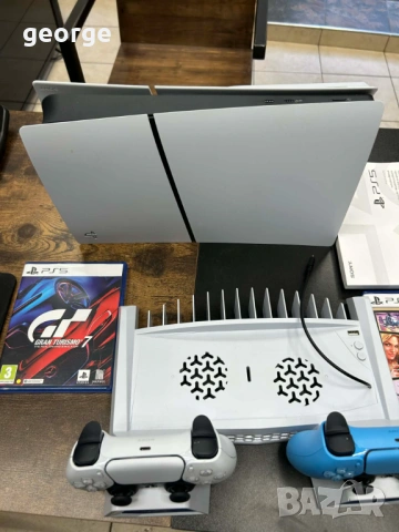 Sony Playstation 5 1TB с 2 джойстика, зарядна станция, 2 игри и всички кабели., снимка 7 - PlayStation конзоли - 54269377