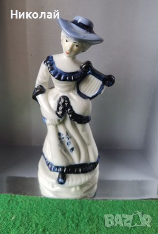 Порцеланова фигура статуетка , снимка 1 - Антикварни и старинни предмети - 45582822