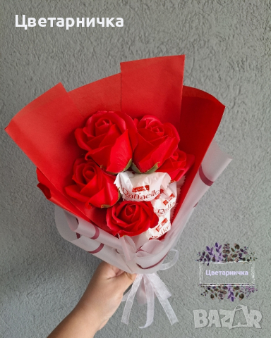 Бюджетни букети от ароматни сапунени рози и бонбон , снимка 2 - Подаръци за жени - 44954618