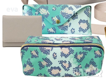 Комплект дамска чанта и аксесоари - AVON, снимка 3 - Чанти - 51047187