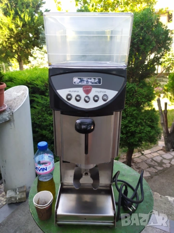 Професионална кафе мелачка Eureka Mythos, снимка 4 - Обзавеждане на кухня - 54165094