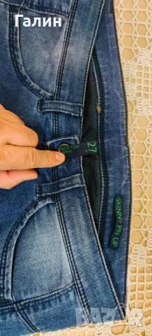 Дънки BENETON за момиче, снимка 3 - Детски панталони и дънки - 51712762