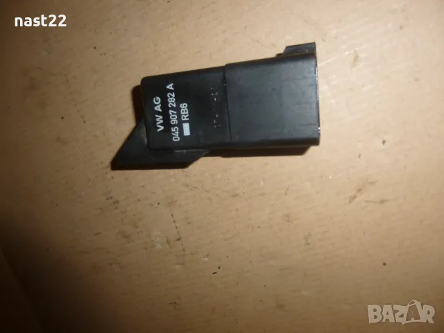 Реле Подгревни Свещи-0 281 003 042  VW Голф Поло,Пасат Шкода,Сеат , снимка 3 - Части - 50179511