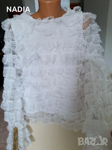Бяла блуза с тюл, снимка 3 - Блузи с дълъг ръкав и пуловери - 53932094