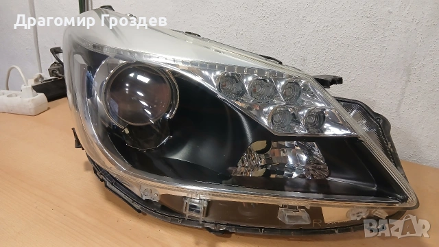 Десен фар за Toyota Yaris III Hybrid / Тойота Ярис Хибрид (2012-2015), снимка 6 - Части - 53607714