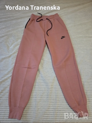 Дамско долнище Nike, снимка 3 - Спортни екипи - 52247025