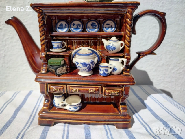 Royal Doulton Blue Willow колекционерски чайник Paul Cardew