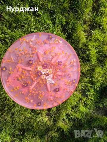 Уникална ръчно изработена епоксидна масичка 