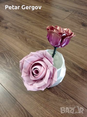 Ваза с рози, снимка 3 - Изкуствени цветя - 45818557