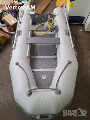 Лодка надуваема Bush с двигател, снимка 1