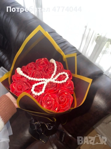 🌹 Предлагам ръчно изработени букети от сатенени рози ✨ Много красиви и елегантни – идеални за подар