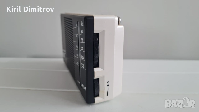 Grundig Boy 35 – ретро радио в отлично състояние, снимка 4 - Радиокасетофони, транзистори - 54024156