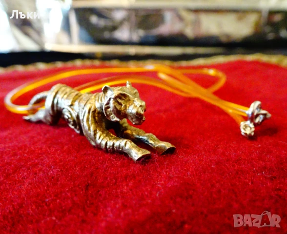 Бронзов медальон,фигура Тигър. , снимка 11 - Колиета, медальони, синджири - 50594508
