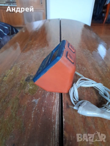 Стар настолен часовник Електроника 12-41А, снимка 4 - Антикварни и старинни предмети - 53010624