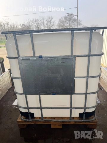 Резервоар 1000л, снимка 2 - Бидони, бурета и бъчви - 52846364