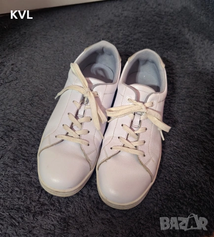 Бели сникърси, номер 42,5, снимка 3 - Маратонки - 53904516