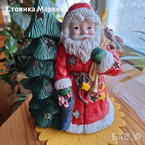 Голям Коледен свещник за чаена свещ.