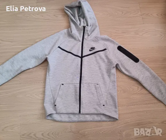 Nike tech , снимка 2 - Суичъри - 48445653