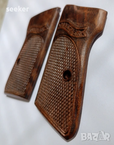 Орехови чирени за пистолет Валтер / Walther PP, PPK/S, снимка 3 - Оборудване и аксесоари за оръжия - 47368725