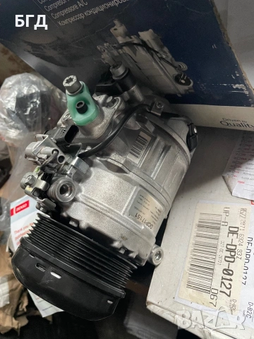 Компресор климатик w906 чисто нов, снимка 4 - Части - 53618034