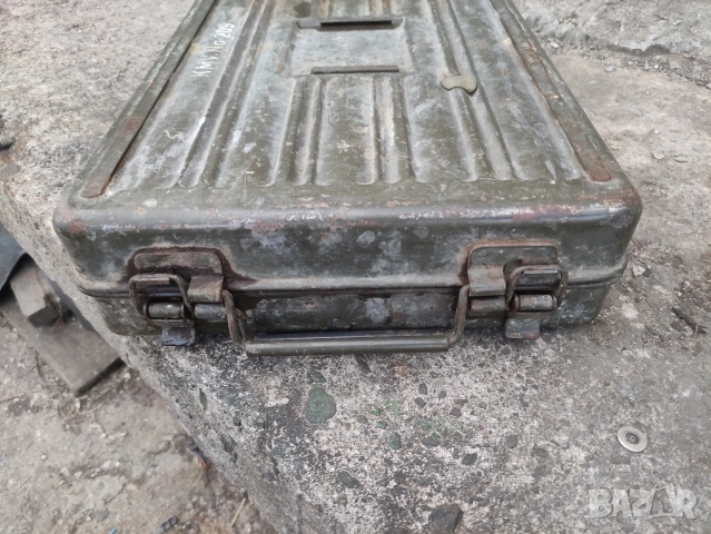 Метална военна кутия KMV No 209 , снимка 2 - Антикварни и старинни предмети - 53867615