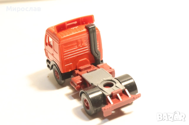 WIKING H0 1/87 MERCEDES ВЛЕКАЧ КАМИОН ТИР МОДЕЛ КОЛИЧКА, снимка 4 - Колекции - 53838003