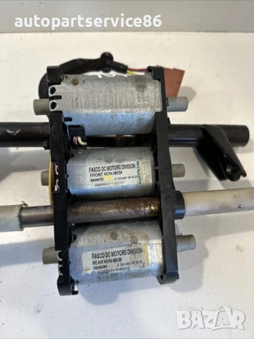 Мотор за предна лява седалка за Peugeot 407 2.2 HDI (2007) 5809320, снимка 3 - Части - 53734430