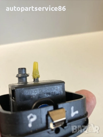 Превключвател за управление на седалка за Mercedes W220 S500 (2003) 2208000878, снимка 2 - Части - 54026354