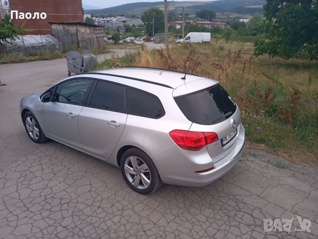 Opel Astra J Sports Tourer , снимка 5 - Автомобили и джипове - 46626370