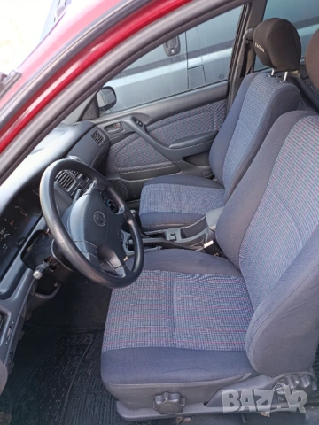 Продава Тойота Карина , снимка 2 - Автомобили и джипове - 53658643