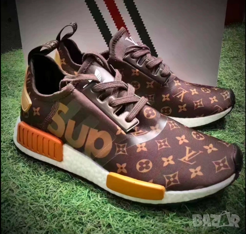 маратонки  Supreme x Louis Vuitton x adidas NMD R1  номер 41 1/3, снимка 2 - Маратонки - 53893131