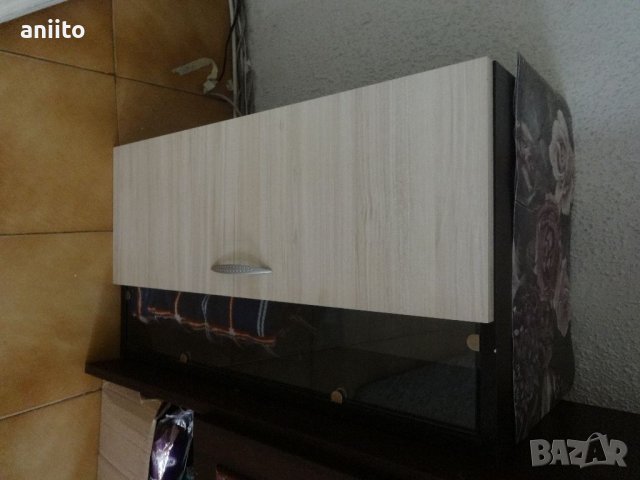 Нов! Горен кухненски шкаф със стъкло -Варна., снимка 1 - Шкафове - 44413625